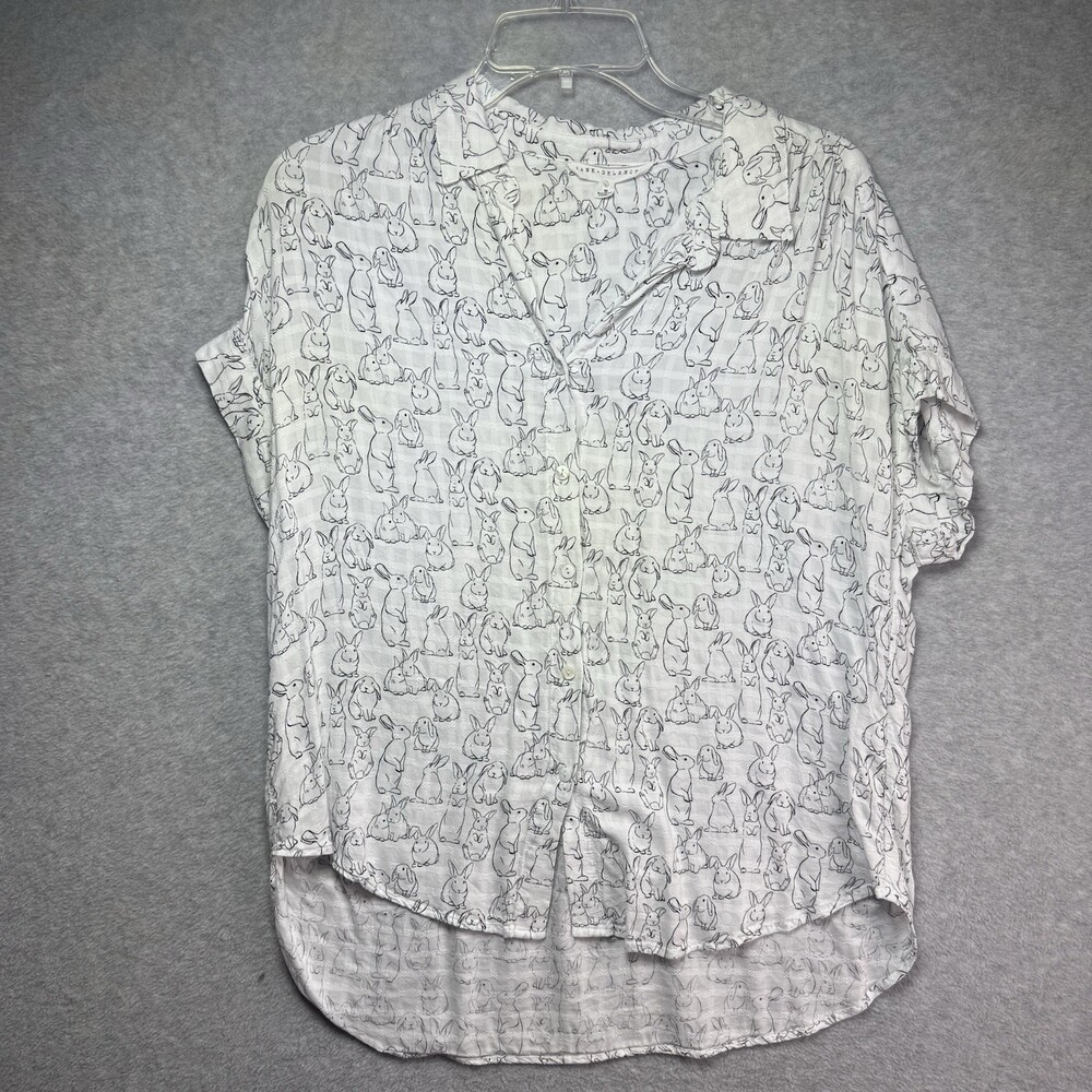 Jane + Delancey Bunny Rabbit Print Blouse M Short Sleeve White Easter Spring